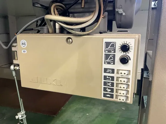 Industriële naaimachine juki ddl-6550-6 - afbeelding 7 van  12