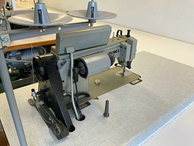 Industriële naaimachine juki ddl-6550-6 - afbeelding 11 van  12