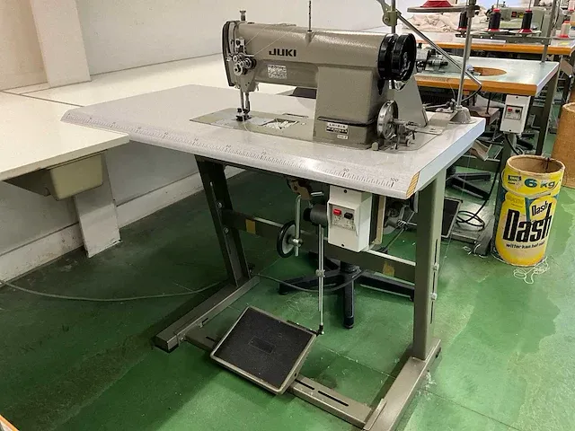 Industriële naaimachine juki lh-515 - afbeelding 6 van  13