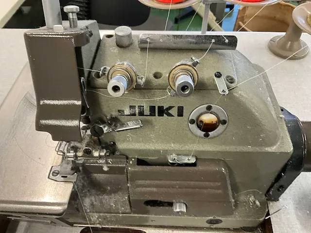 Industriële naaimachine juki mo-357 - afbeelding 2 van  12