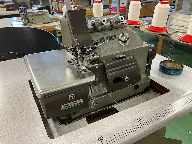 Industriële naaimachine juki mo-357 - afbeelding 1 van  12