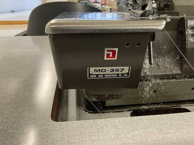 Industriële naaimachine juki mo-357 - afbeelding 5 van  12