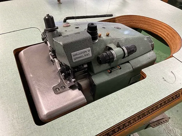 Industriële naaimachine willcox & gibbs 504/i-43 - afbeelding 1 van  10