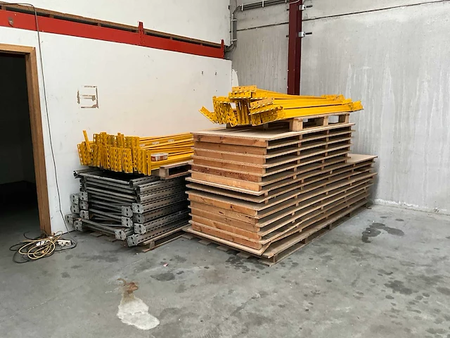 Industriële rekken (palletrek) - afbeelding 1 van  7