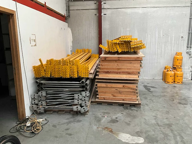 Industriële rekken (palletrek) - afbeelding 2 van  7