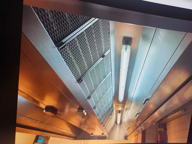 Industriële rvs afzuigkap - afbeelding 18 van  23