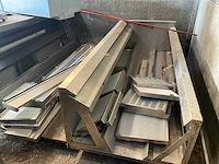 Industriële rvs afzuigkap - afbeelding 20 van  23