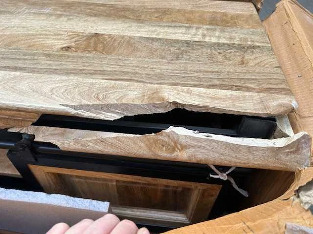Industriële stijl tv-standaard in mangohout en metaal - afbeelding 3 van  6