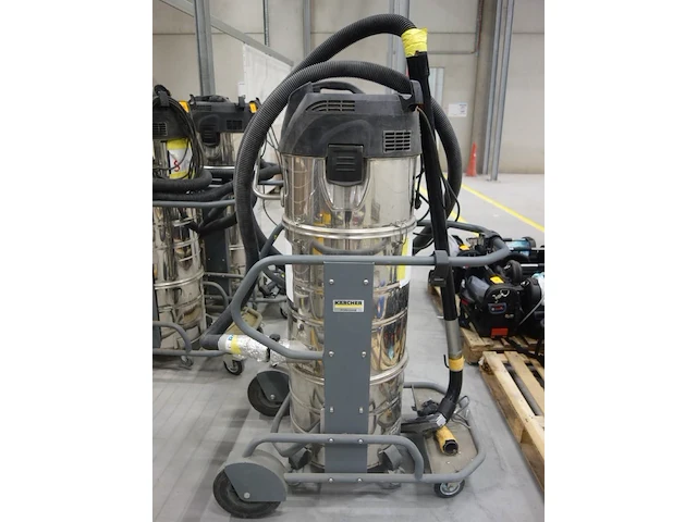 Industriële stofzuiger kärcher professional - afbeelding 1 van  4