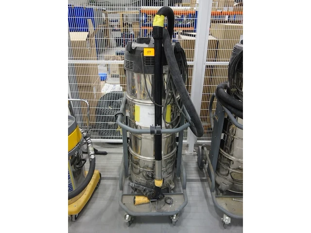 Industriële stofzuiger kärcher professional - afbeelding 2 van  4