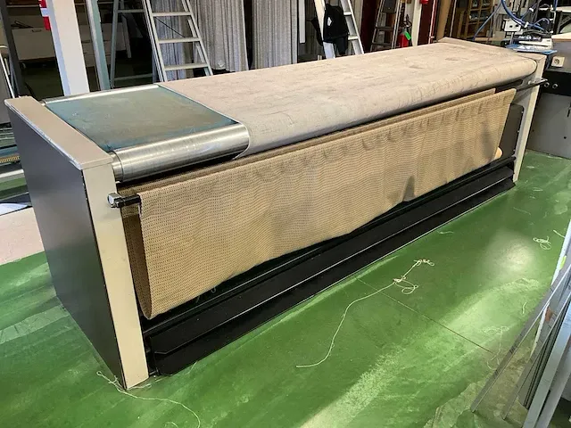 Industriële strijktafel veit - afbeelding 1 van  8