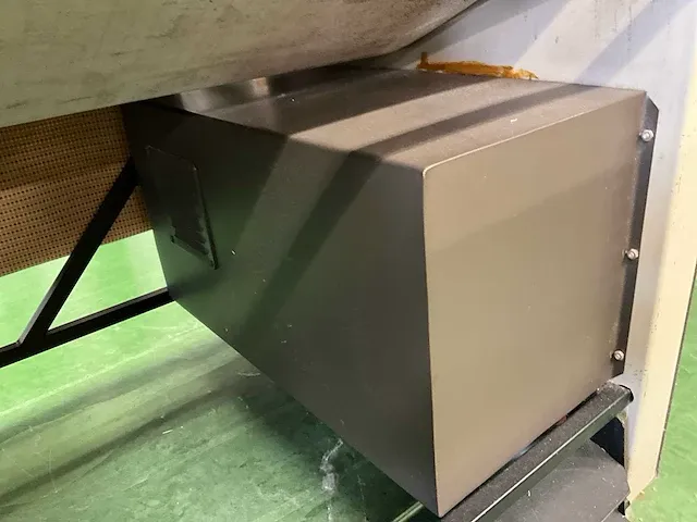 Industriële strijktafel veit - afbeelding 7 van  8