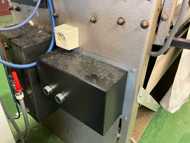 Industriële strijktafel veit - afbeelding 4 van  10