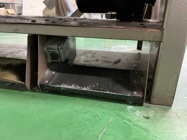 Industriële strijktafel veit - afbeelding 10 van  10