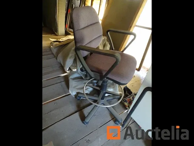 Industriële tekentafel kantelbaar met accessoires en 1 stoel van bureautafel - afbeelding 7 van  12