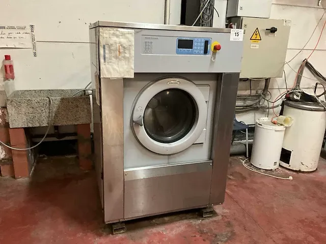 Industriële wasmachine electrolux type model w4240h - afbeelding 1 van  12