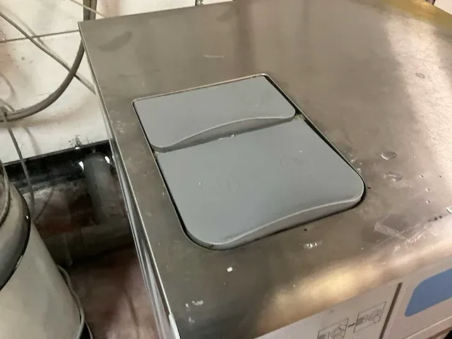 Industriële wasmachine electrolux type model w465h - afbeelding 14 van  15
