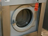 Industriële wasmachine op drijfkracht - merk : electrolux - afbeelding 1 van  4