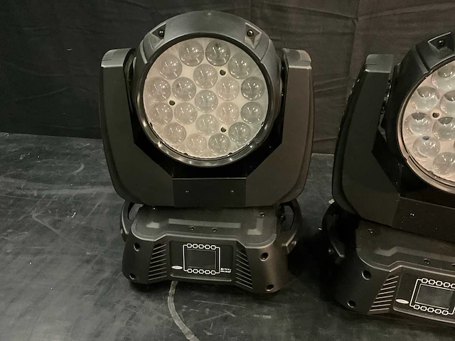 Infinity 1915 pix led-moving head (2x) - afbeelding 3 van  9