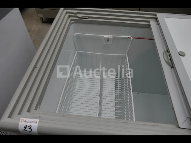 Infrico diepvrieskist met schuifdeksel hf300tcchc - afbeelding 5 van  11