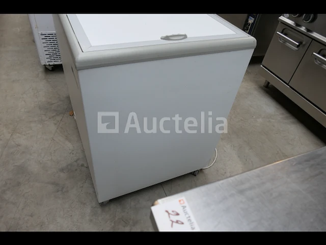 Infrico diepvrieskist met schuifdeksel hf300tcchc - afbeelding 8 van  11