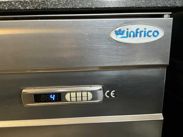 Infrico koelwerkbank rvs + extra rvs koeling + koelvitrine - afbeelding 3 van  15