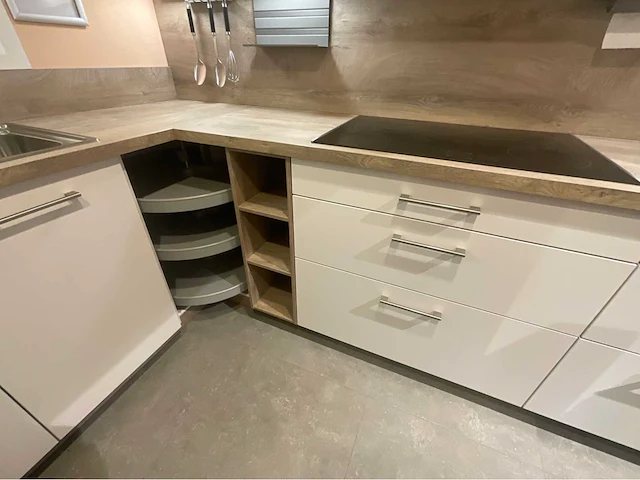 Ingerichte keuken uitgerust expo - afbeelding 13 van  18
