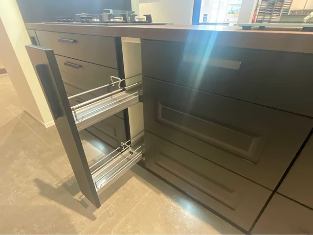Ingerichte keuken uitgerust expo - afbeelding 9 van  36