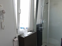 Ingerichte luxe stacaravan adria - afbeelding 2 van  19