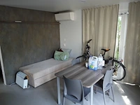 Ingerichte luxe stacaravan adria - afbeelding 7 van  19