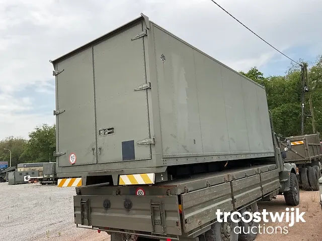 Ingerichte militaire materiaalcontainer - afbeelding 1 van  10