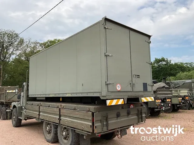 Ingerichte militaire materiaalcontainer - afbeelding 6 van  10