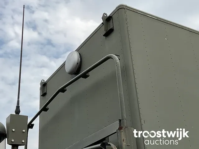 Ingerichte militaire materiaalcontainer - afbeelding 10 van  10