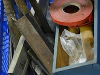 Inhoud 2 kisten div materialen - afbeelding 4 van  4