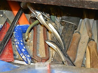 Inhoud 2 lades handmateriaal - afbeelding 3 van  4