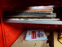 Inhoud 3x metalen kast - afbeelding 5 van  17