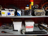 Inhoud 3x metalen kast - afbeelding 8 van  17