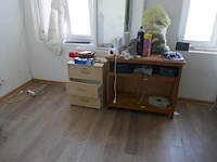 Inhoud aan meubels bovenverdieping - afbeelding 2 van  3