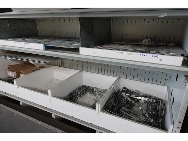 Inhoud automatisch magazijn - afbeelding 1 van  30