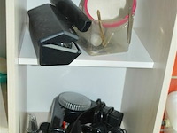 Inhoud badkamer (meubilair en bad niet inbegrepen) - afbeelding 1 van  4