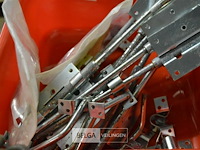 Inhoud bak deursluiting poort - afbeelding 3 van  3