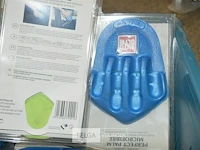 Inhoud bak div poetsmaterialen en 2 dampkapfilters - afbeelding 4 van  6