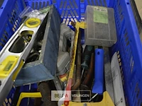 Inhoud bak div werkmaterialen - afbeelding 3 van  3