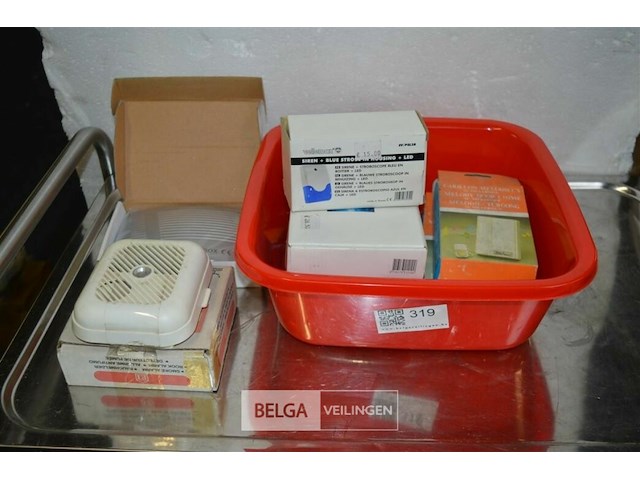 Inhoud bak div - afbeelding 1 van  4