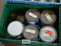 Inhoud bak diverse soorten verf - afbeelding 1 van  2