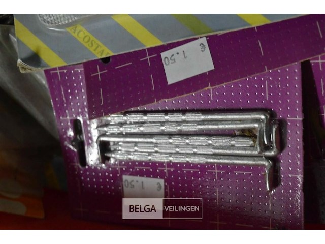 Inhoud bak krammen, nagelhaken - afbeelding 3 van  4