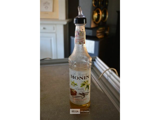 Inhoud bak met div dranken - afbeelding 3 van  3