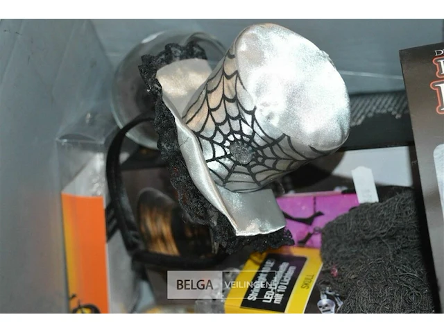 Inhoud bak partij div halloween deco - afbeelding 5 van  7
