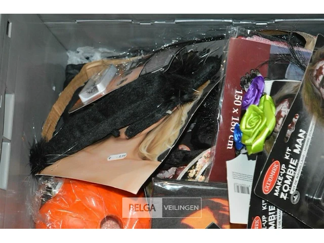 Inhoud bak partij div halloween deco - afbeelding 2 van  6