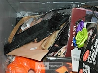 Inhoud bak partij div halloween deco - afbeelding 2 van  6